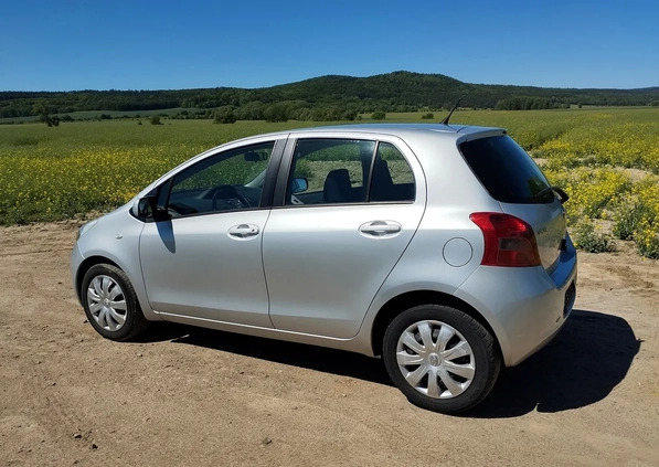 Toyota Yaris cena 15000 przebieg: 127000, rok produkcji 2008 z Legnica małe 326